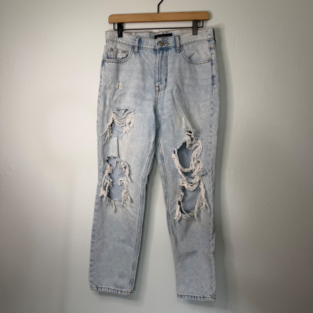 Aeropostale - High Rise "Mom Jean" Light Wash Distressed Straight Jeans Size 8